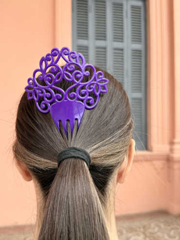 Peineta violeta