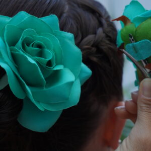 Rosa pequeña con pinza